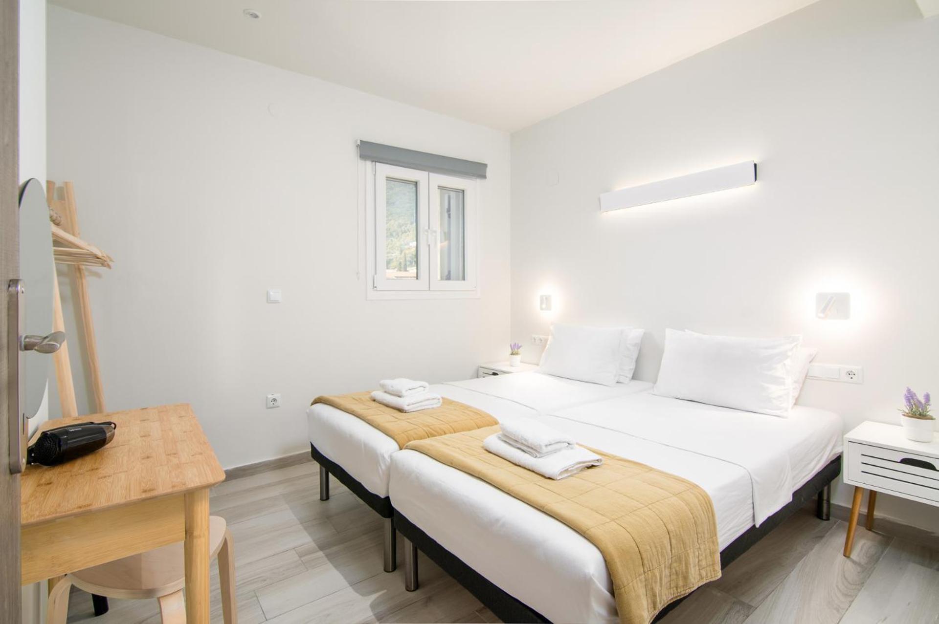 Windrose Apartments - Shared Pool Ypsos Eksteriør bilde